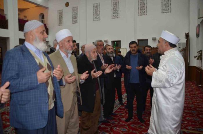 Muş’ta Gazze İçin Camilerde Dua Edildi