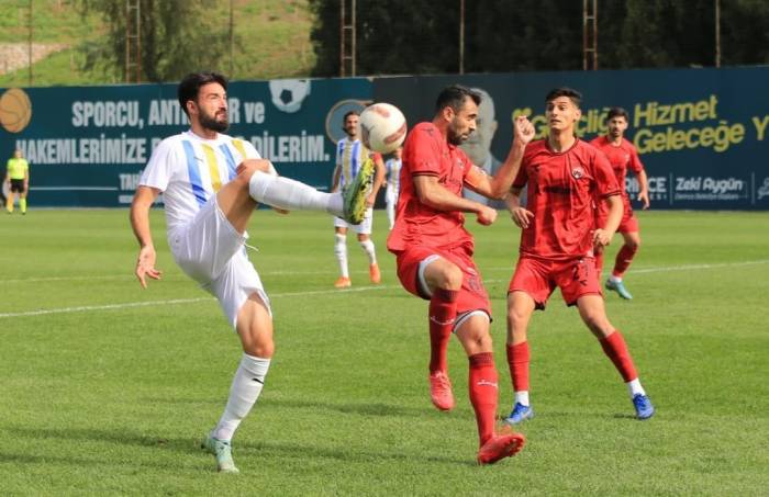Tff 2.lig: Belediye Derincespor: 1 - 24erzincanspor: 1