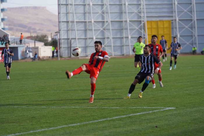 Tff 2.lig: Aksaray Belediyespor: 0 - Gmg Kastamonuspor: 2