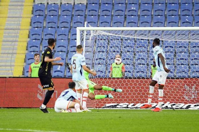 Trendyol Süper Lig: Rams Başakşehir: 3 - Mke Ankaragücü: 3 (Maç Sonucu)