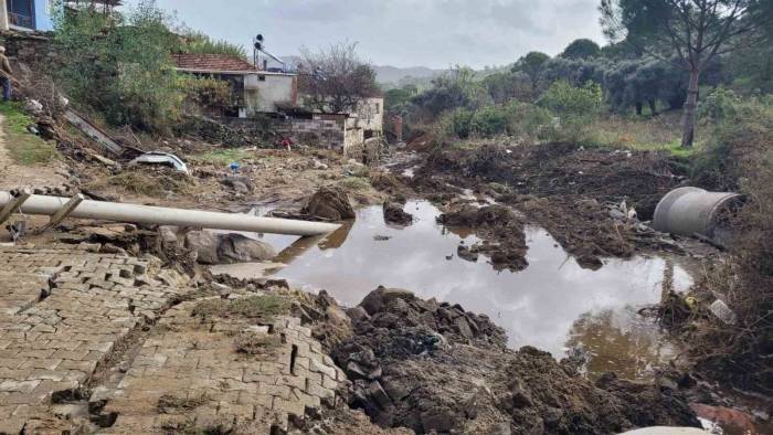 Yaşanan Sel Felaketi Sonrası Bölgede Hasar Tespit Çalışmaları Sürüyor
