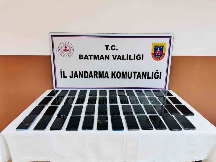 Batman’da Yabancı Uyruklu 98 Kişi İl Göç İdaresine Gönderildi: 2 Şüpheli Tutuklandı