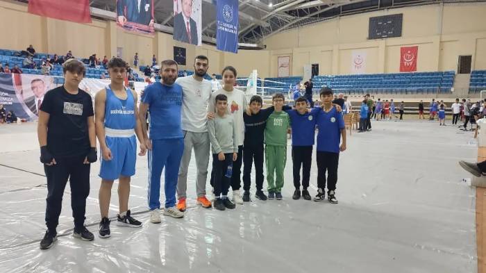 Bozüyük Belediyesi Eğitim Ve Spor Kulübü 100. Yıl Boks Turnuvası’nda 7 Derece Elde Etti