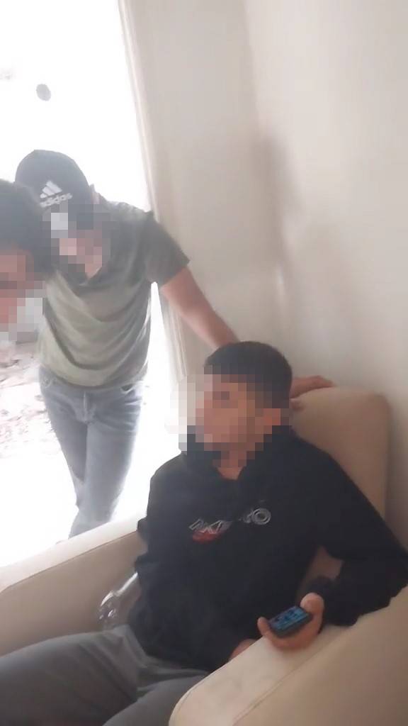 ’sevgilime Yazdın’ Dedi, Metruk Binada Darp Etti
