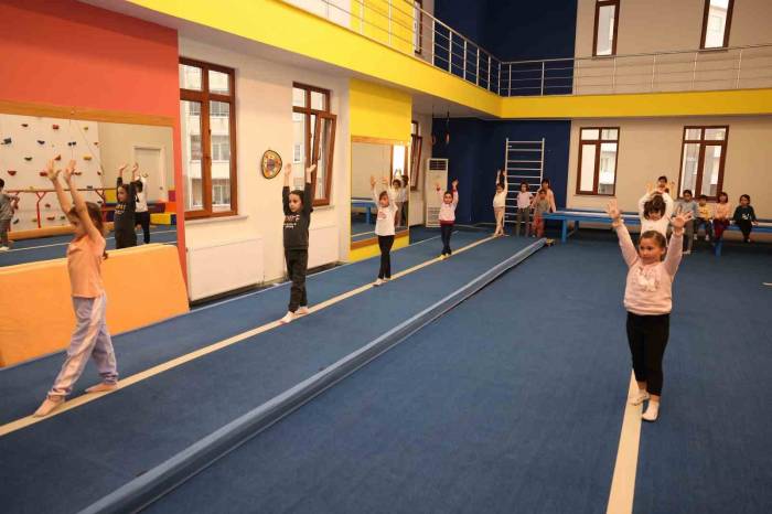 Kış Spor Okulları Kayıtları Başlıyor