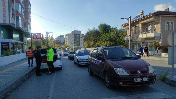 Çekerek’te Hız İhlalinden 13 Sürücüye 16 Bin 504 Lira Ceza Kesildi