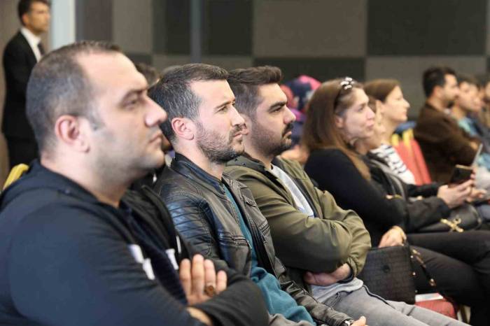 Öğretmenlere, ’kadına Yönelik Şiddetle Mücadele’ Semineri Verildi