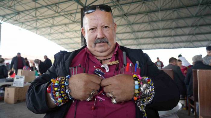 Bu Adamı Gören Şaşıyor, Üzerinde Yok Yok: Bakan Bir Daha Bakıyor