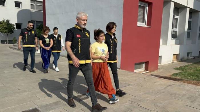 2 Milyon Tl Vurgun Yapan Kadın Hırsızlar Tutuklandı