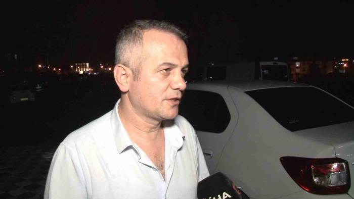 Park Halindeki Araçların Aynalarını Uçan Tekmeyle Kırdı