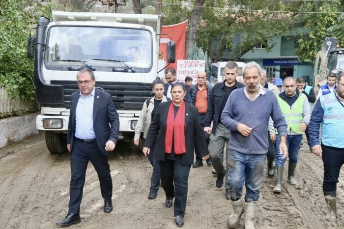 Başkan Çerçioğlu, Afetzedeleri Yalnız Bırakmadı