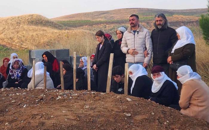 Siirt’teki Kazada Hayatını Kaybeden Anne Ve 5 Çocuğu Yan Yana Defnedildi