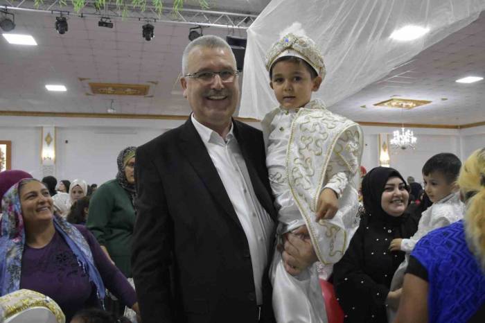 Karacabey’de Toplu Sünnet Şöleni Heyecanı