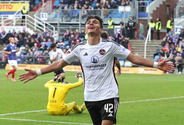 Can Uzun, Performansıyla Beğeni Topluyor