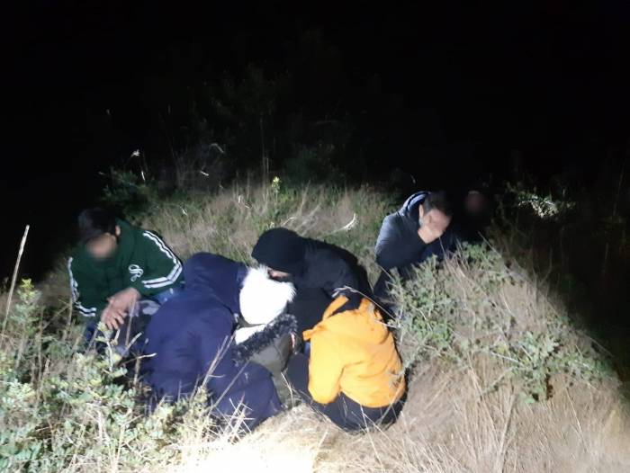 Didim’de 20 Düzensiz Göçmen Ve 2 Organizatör Yakalandı