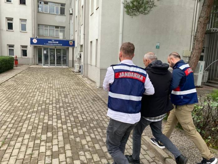 Bursa Jandarması Aranan 102 Şüpheliyi Yakaladı