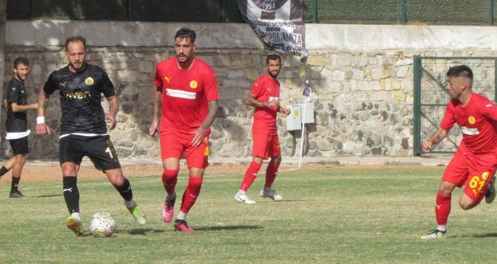 Çeşme Belediyespor Sahasında 4-2 Galip