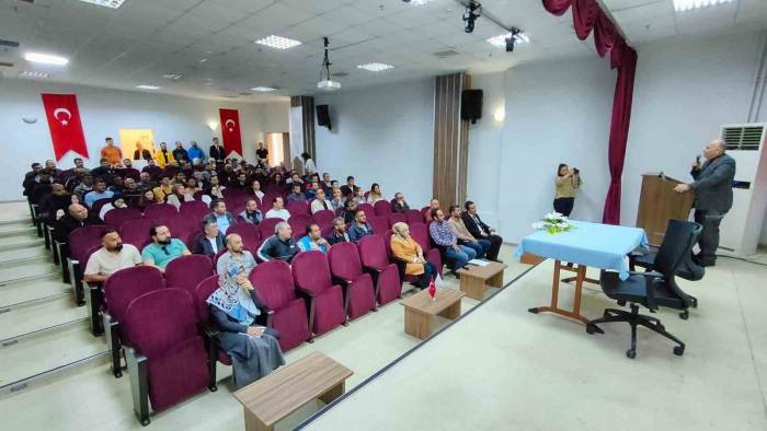 Yurt Ve Tesislerde Görevli Teknik Personele Eğitim Verildi