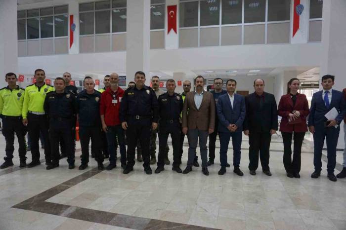 Edirne Emniyet Müdürü Ve Personeli Kan Ve Kök Hücre Bağışı Yaptı