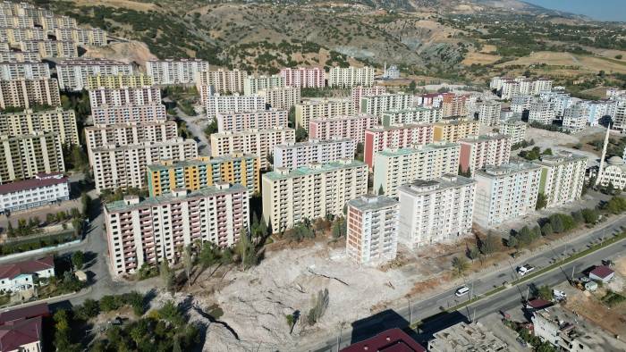 Başkan Okay, "Elimizi Değil, Gövdemizi Taşın Altına Koymaya Hazırız"