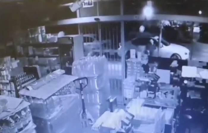 Maltepe’de Hayalet Ekran Hırsızlığı Kamerada