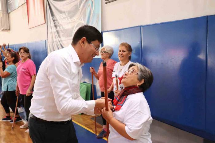 Sağlıklı Ve Eğlenceli Bir Güne Sabah Sporu İle Başlıyorlar