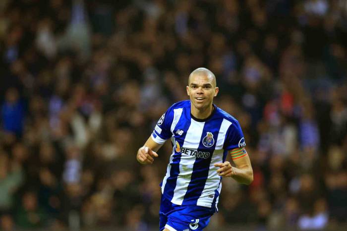 Pepe, Şampiyonlar Ligi’nde Gol Atan En Yaşlı Futbolcu Oldu