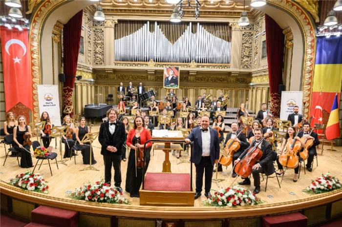 Balkan Senfoni Orkestrası Bükreş’te Konser Verdi