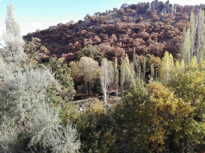 Afyonkarahisar’daki Sonbahar Manzaraları Dron İle Havadan Görüntülendi