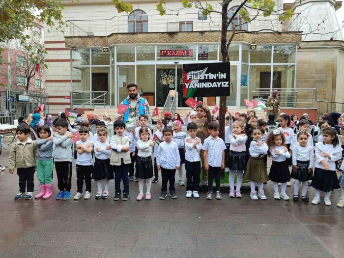 Bağcılar’da Filistinliler İçin Hayır Çarşısı Açılışı Yapıldı