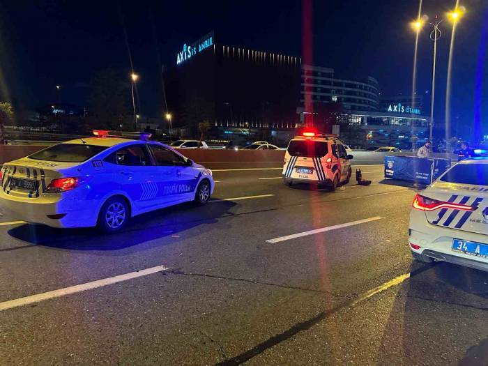 Bayrampaşa’da Otomobilin Çarptığı Yaya Hayatını Kaybetti, Sürücü Olay Yerinden Kaçtı