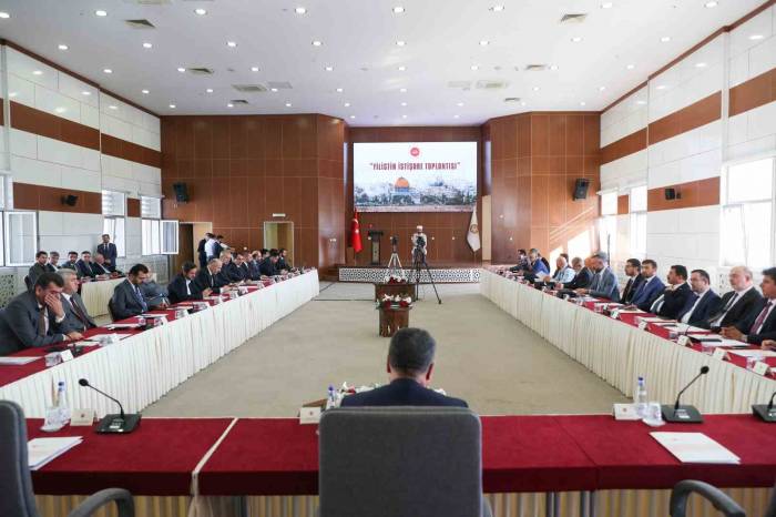 Diyanet İşleri Başkanı Erbaş: "Zalimlerin Karşısında, Mazlumların Yanında Olmaya Gayret Ediyoruz"