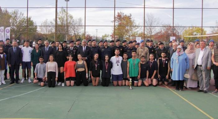 Dpü’de Jandarma Şehitlerine Vefa Kupası Voleybol Turnuvası