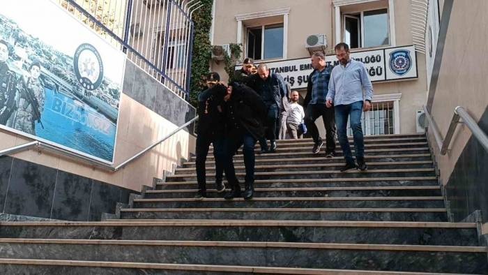 Fatih’te İranlı Sahte Polisler Turistin Parasını Böyle Çaldı
