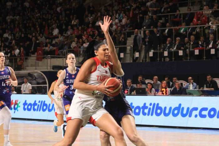 Tilbe Şenyürek: “Rakip Seçebilecek Lüksümüz Olmadığını Düşünüyorum”