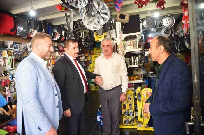 Belediye Başkanı Op. Dr. Rahmi Galip Vidinlioğlu Eski Sanayi Sitesi Esnafını Ziyaret Etti