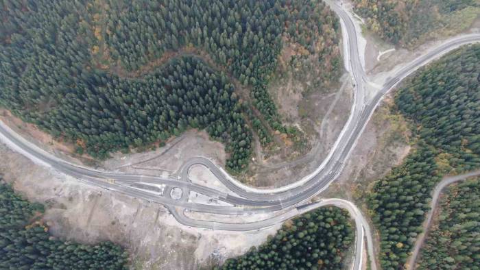 Akıllı Kavşak Akılları Karıştırdı: Bu Kavşakta Kim Nereden Döneceğini Bilemiyor