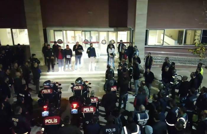 Manisa’da Aranan 71 Şahıs Eş Zamanlı Operasyonlarla Yakalandı