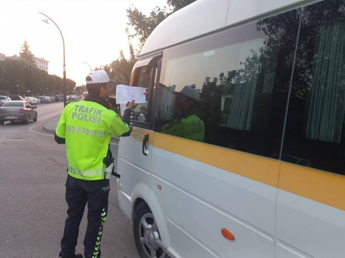 Manisa’da Okul Servis Araçlarına Sıkı Denetim