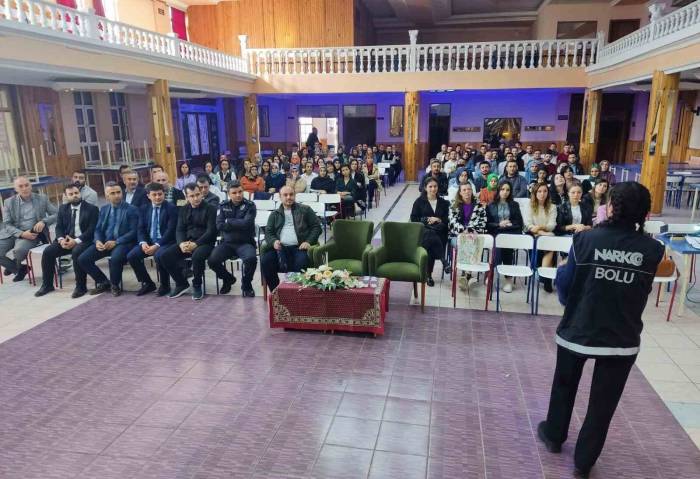 Personellere Uyuşturucu İle Mücadele Eğitimi