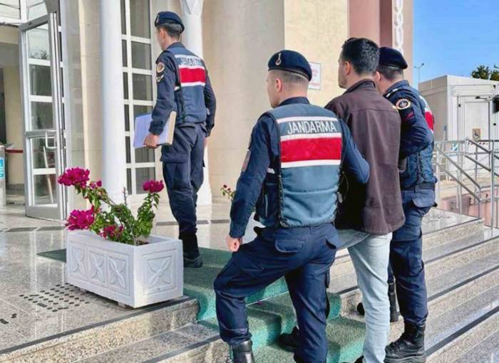 İki Terör Örgütü Üyesi Tutuklandı