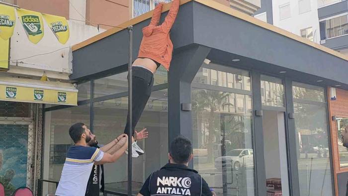Uyuşturucu Şüphelilerinden "Temizlik Yapıyorduk" Savunması