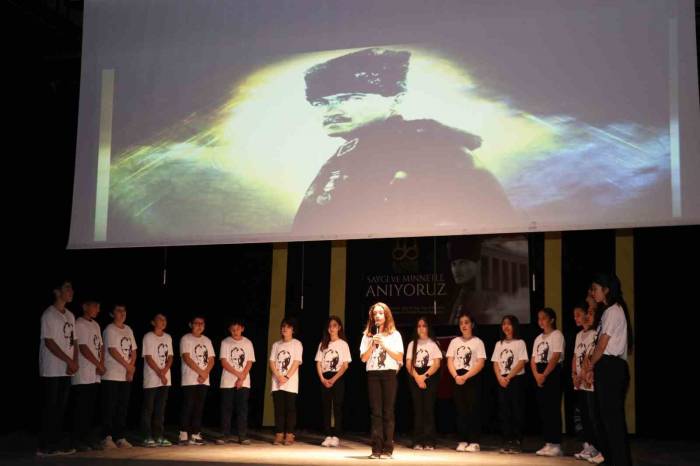 Ahlat’ta 10 Kasım Atatürk’ü Anma Programı