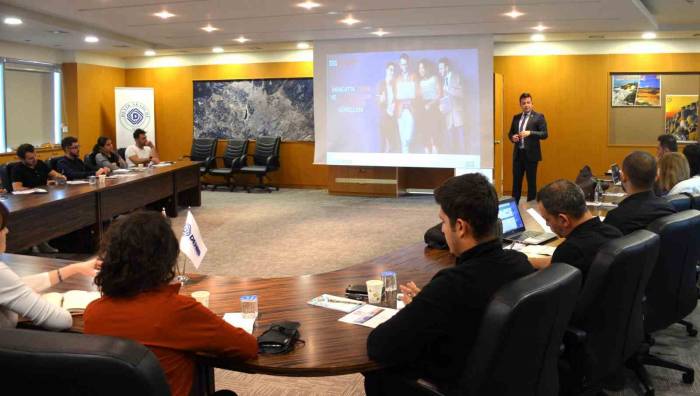 Denib Akedemi İhracatçılara Yönelik Eğitimlerine Devam Ediyor