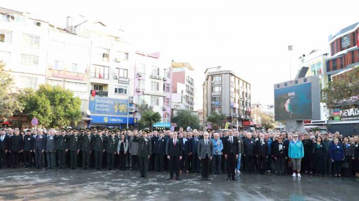 Burhaniye’de Atatürk Vefatının 85 Yılında Saygı Ve Özlemle Anıldı