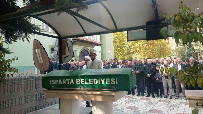 Odasında Ölü Bulunan Müdür Yardımcısı Toprağa Verildi