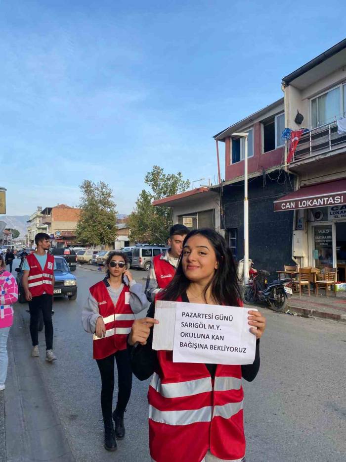 Üniversiteli Öğrencilerden Kan Bağışına Davet