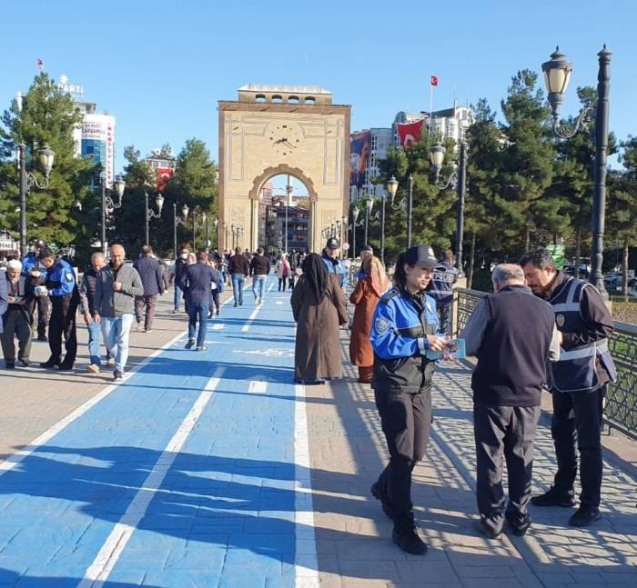 Vatandaşlar Dolandırıcılığa Karşı Bilinçlendirildi