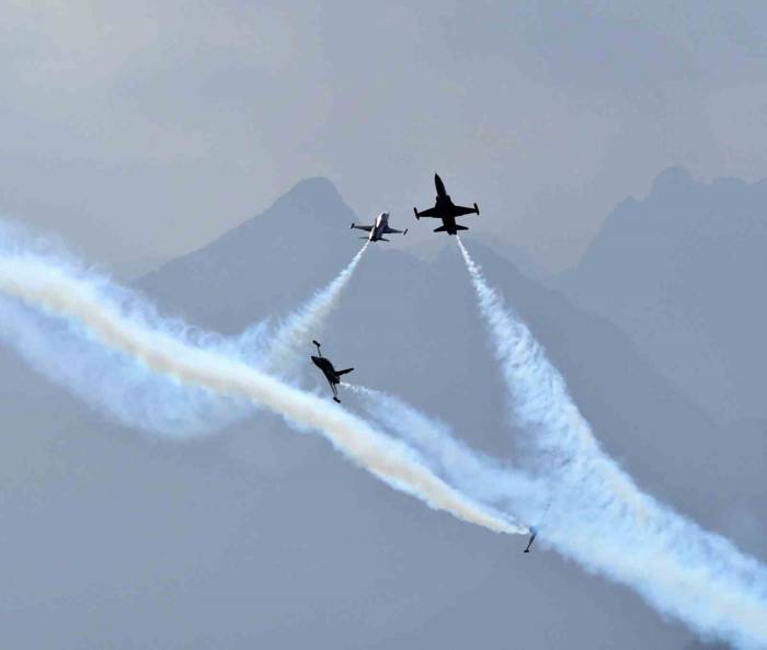 Türk Yıldızları Antalya’da Nefes Kesti