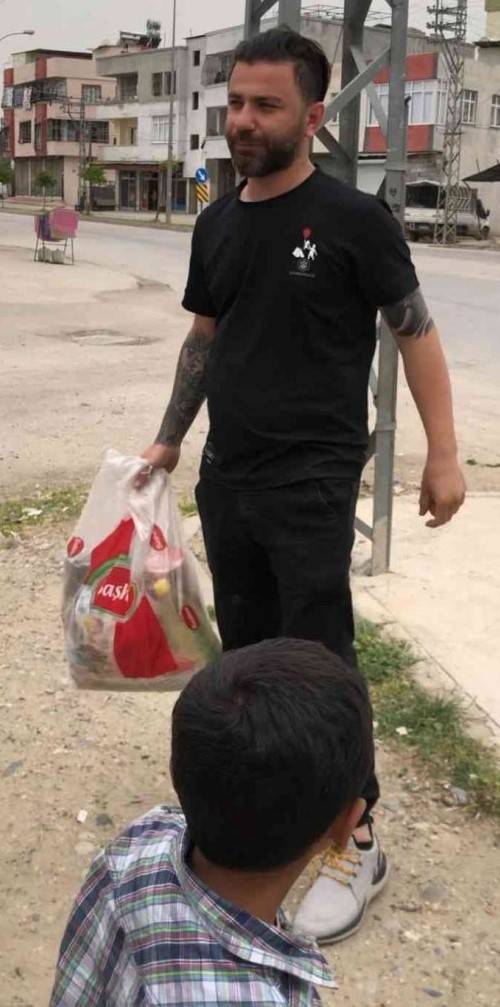 Ogün Abi Derneği’nden Yüzlerce Aileye Gıda Kolisi